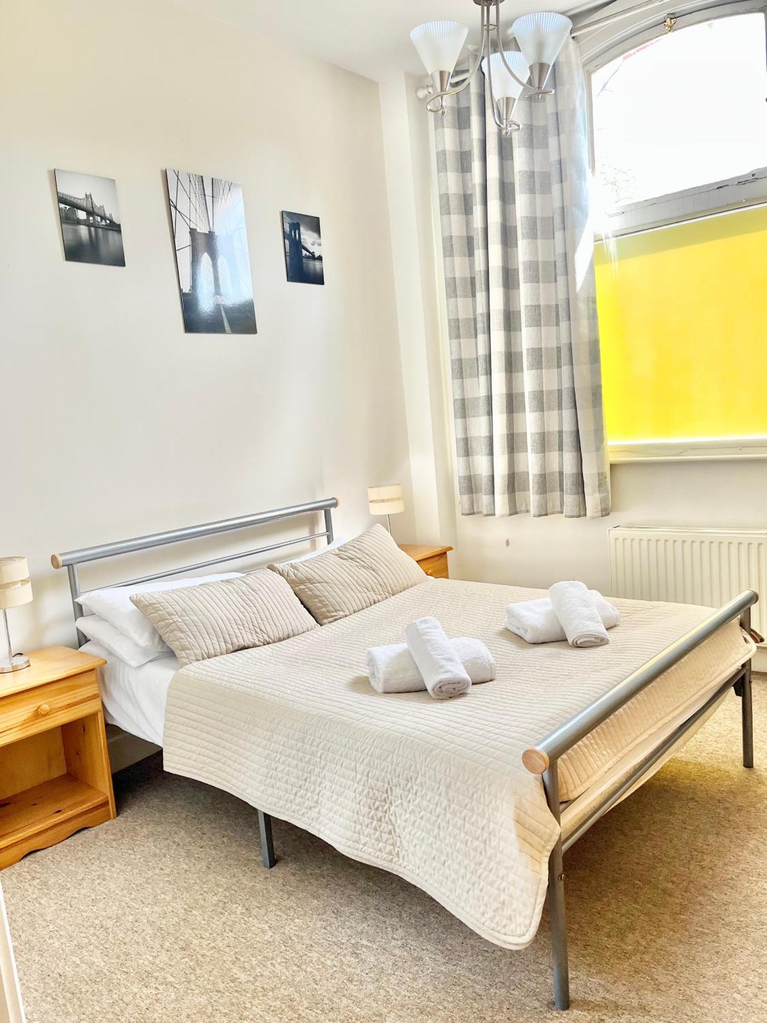 Ambrose Apartments Cheltenham Esterno foto